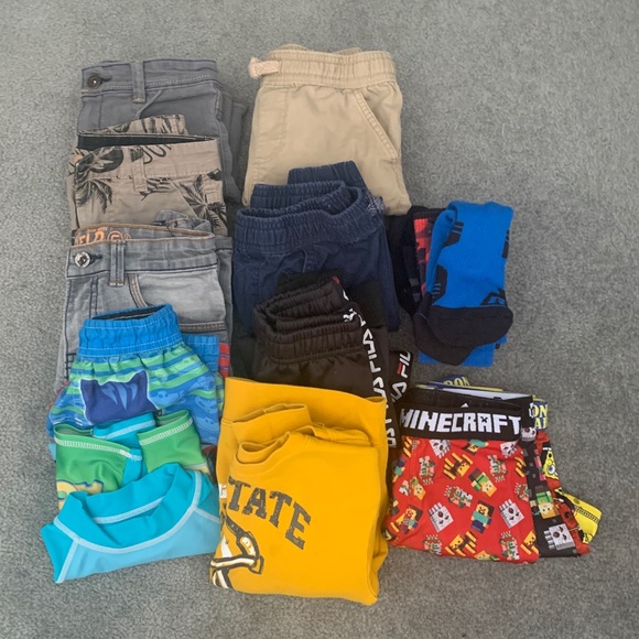 Kids bundle clothes 6-8 yrs old slightly used